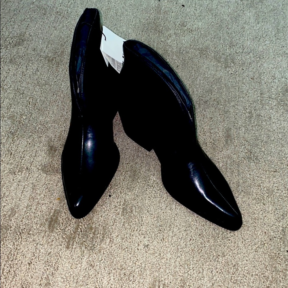 Zara 7 1/2 leather wide ankle boots